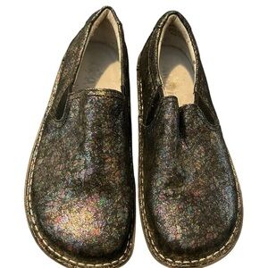 Algeria Clogs black‎ with multi color pattern Women’s size 37 (7)